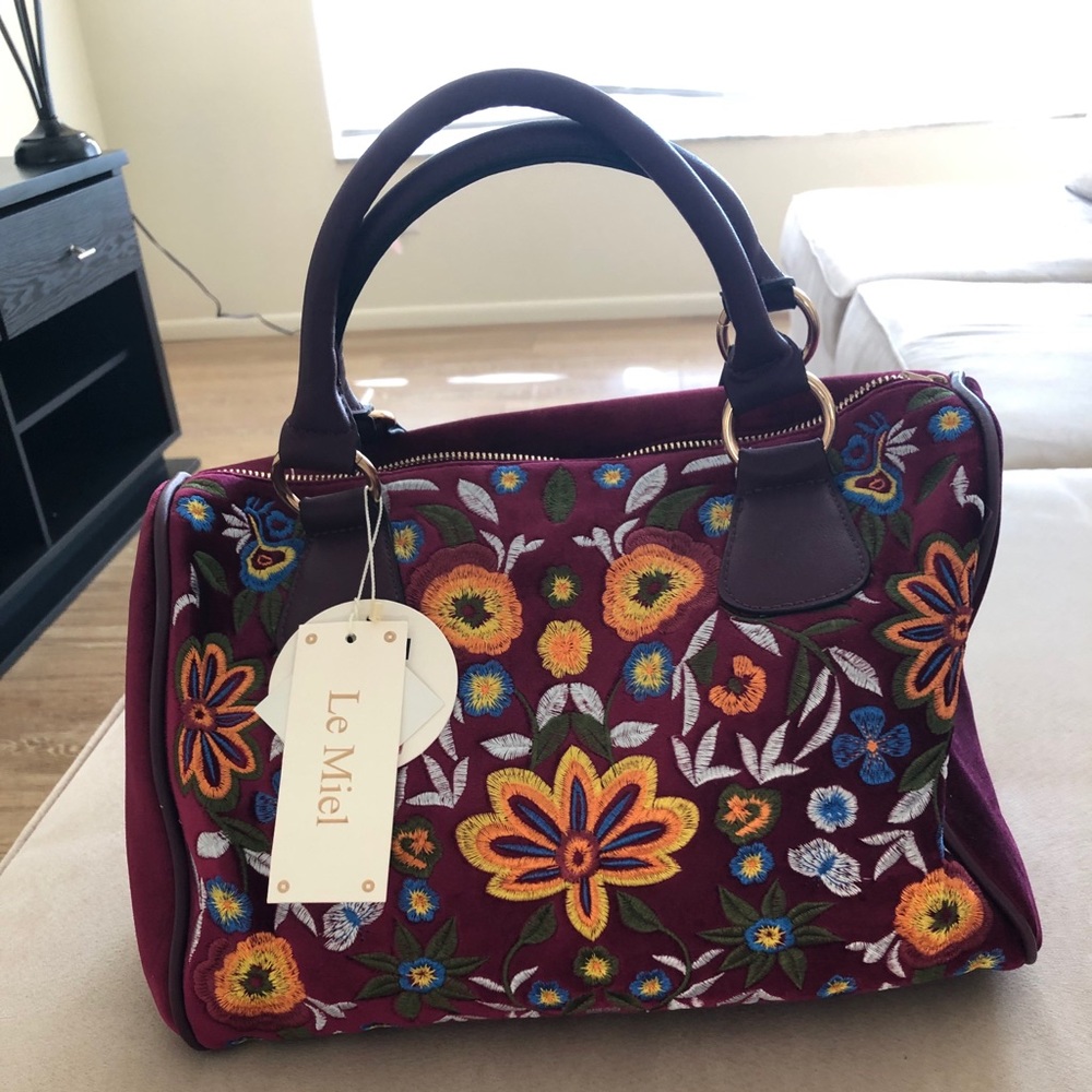 Le Miel Vegan Tote. NWT, no wallet.